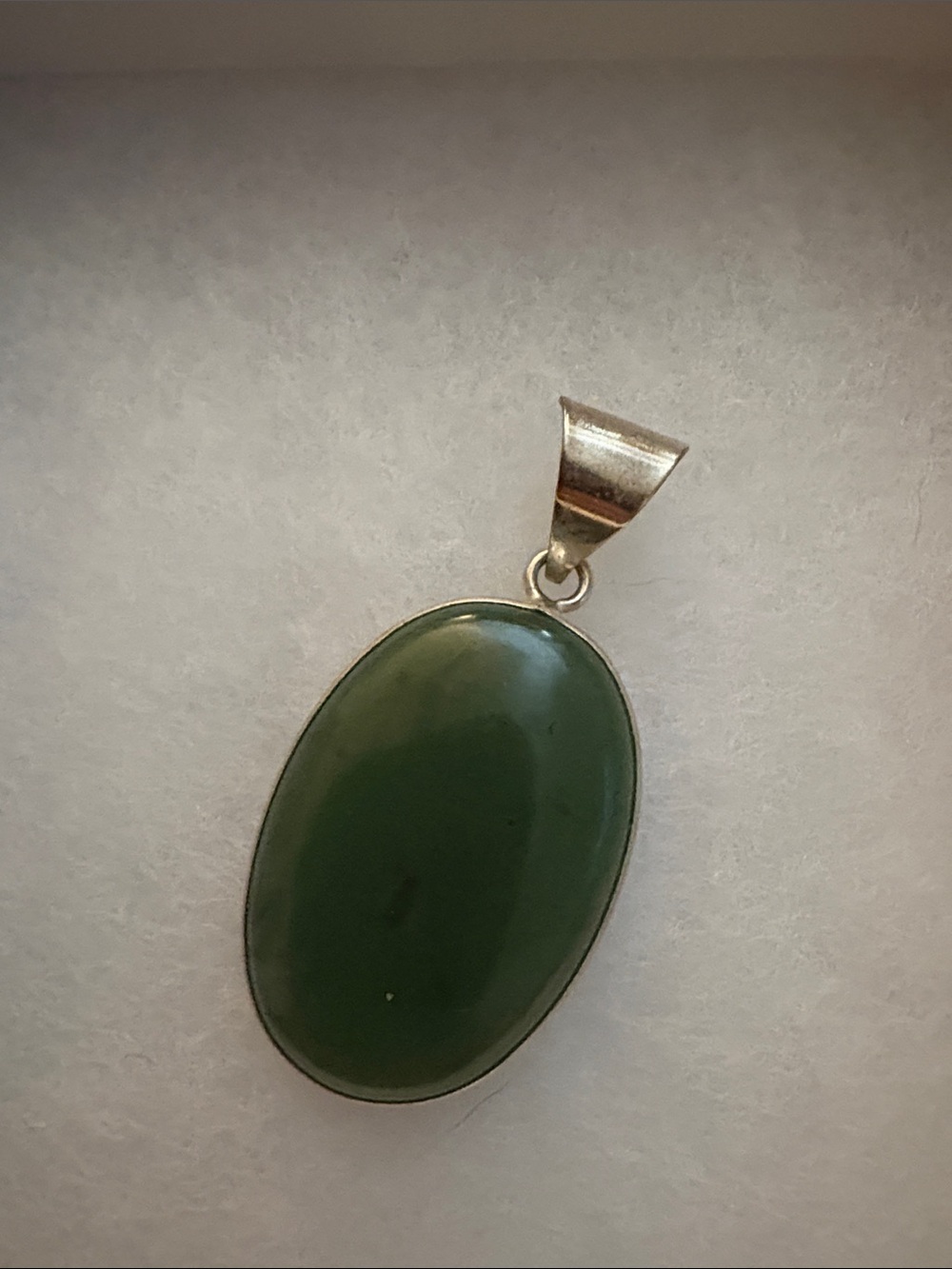 Green jade Oval Stone Pendant Necklace - Classic Silver plated Setting